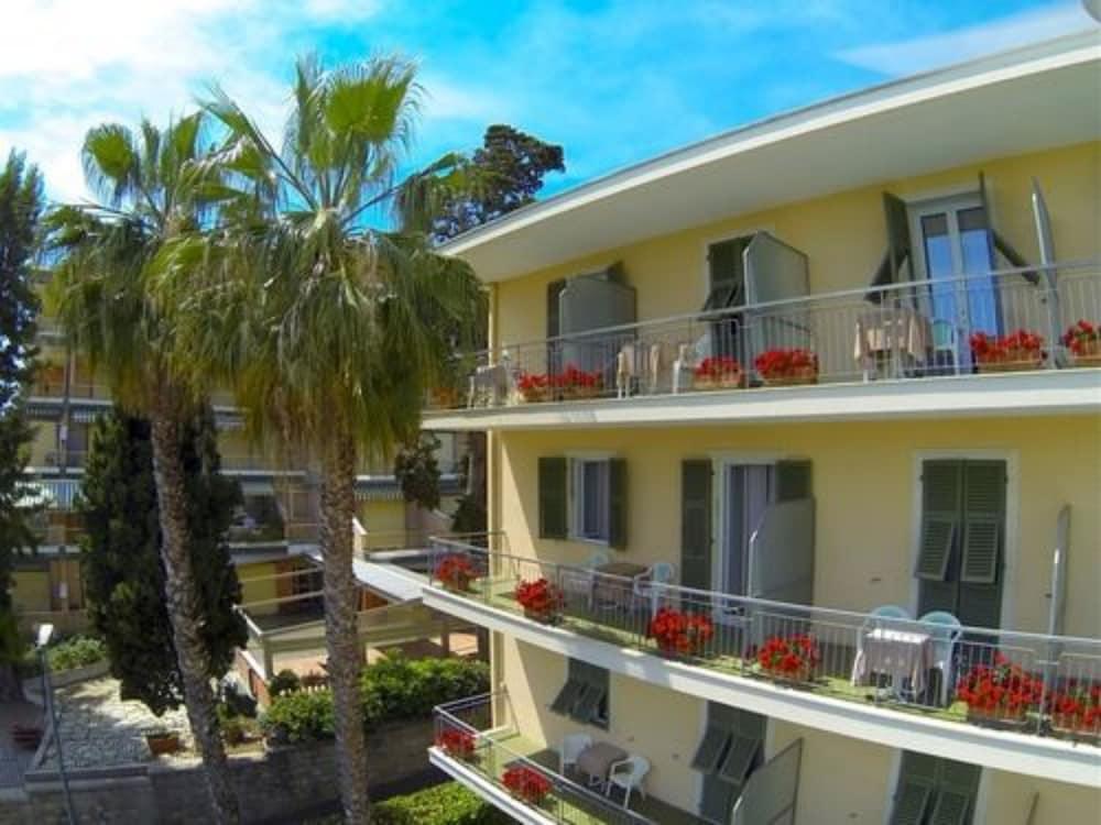 Hotel Paradiso Sanremo Ngoại thất bức ảnh