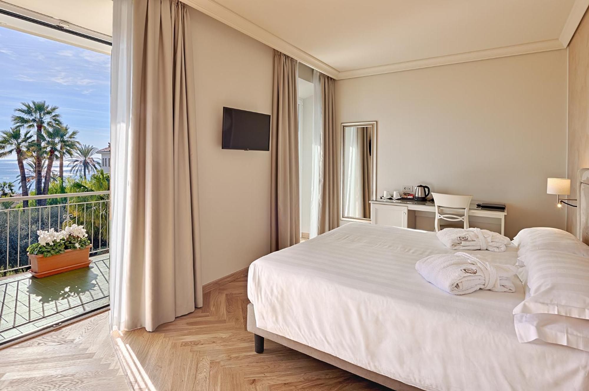 Hotel Paradiso Sanremo Ngoại thất bức ảnh