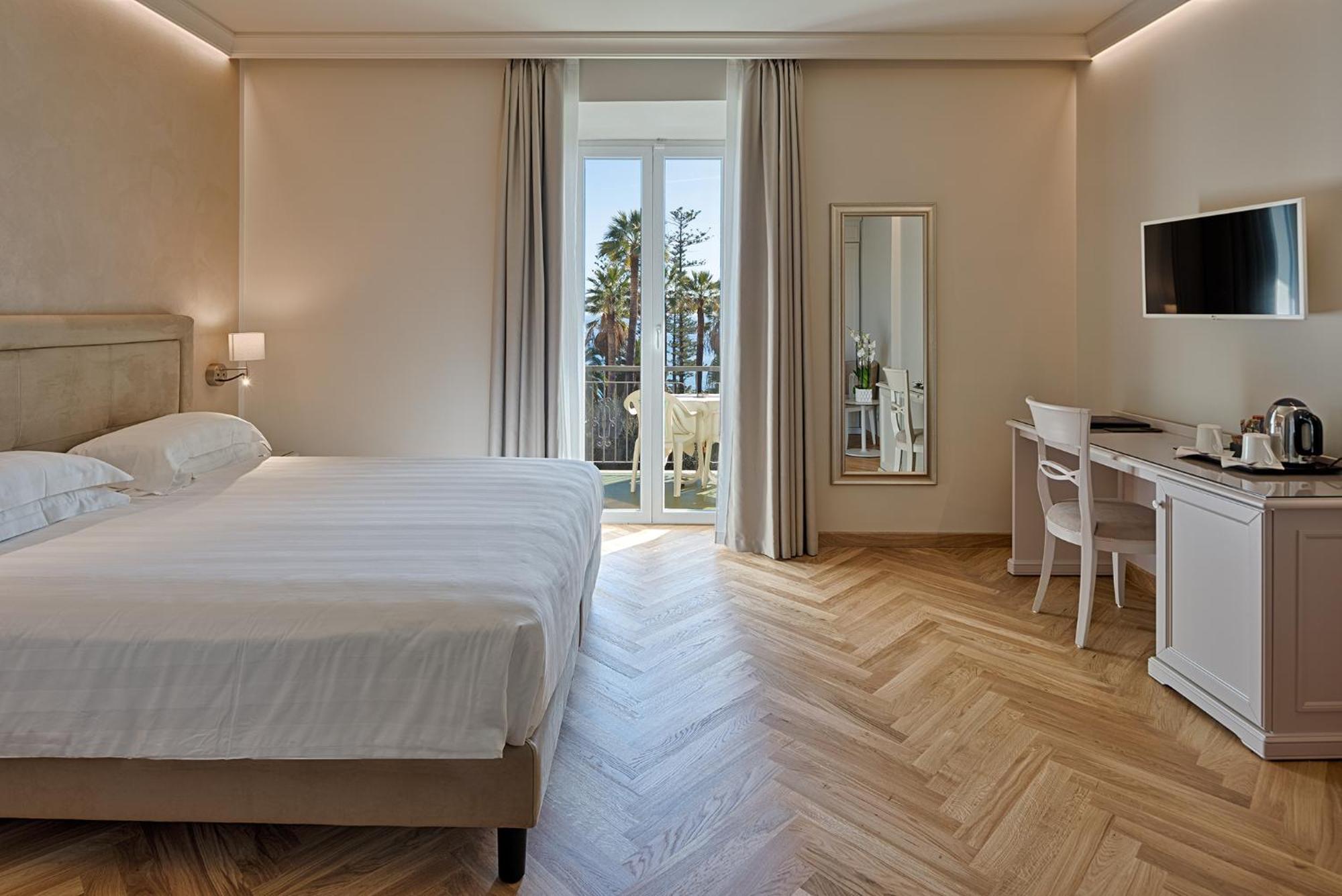 Hotel Paradiso Sanremo Ngoại thất bức ảnh